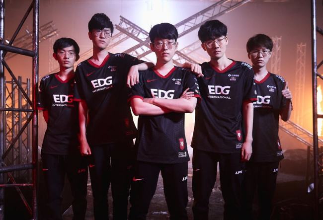 尼修斯位置 尼修斯位置